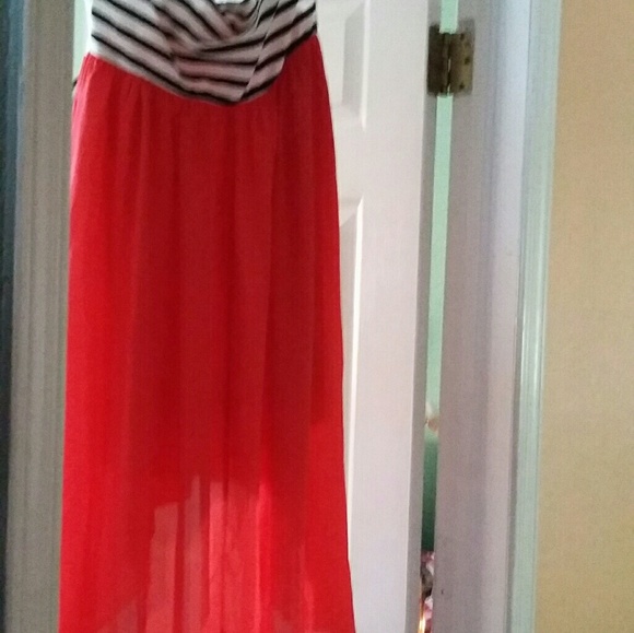 Dress - Picture 3 of 4